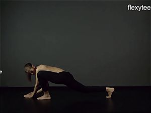 FlexyTeens - Zina demonstrates nimble naked figure