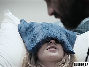 pure TABOO weirdo doc Gives nubile Patient fuckbox examination
